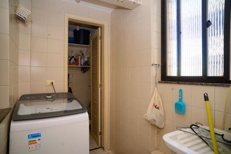 Apartamento à venda com 93m², 2 quartos e 1 vagaÁrea de Serviço