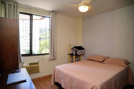 Apartamento à venda com 93m², 2 quartos e 1 vagaQuarto 2
