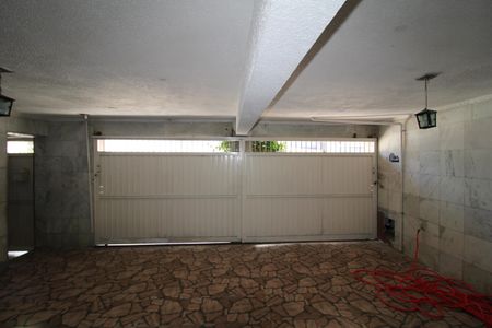 Casa à venda com 220m², 4 quartos e 2 vagasGaragem