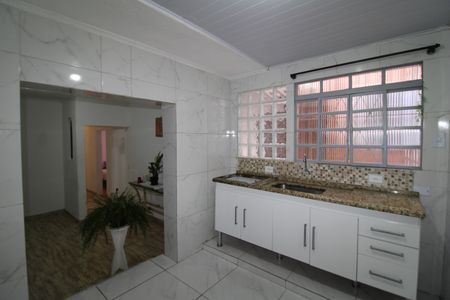 Casa à venda com 220m², 4 quartos e 2 vagasCozinha / Sala de Jantar 2