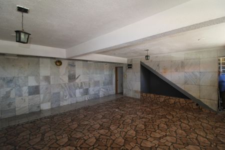 Casa à venda com 220m², 4 quartos e 2 vagasGaragem