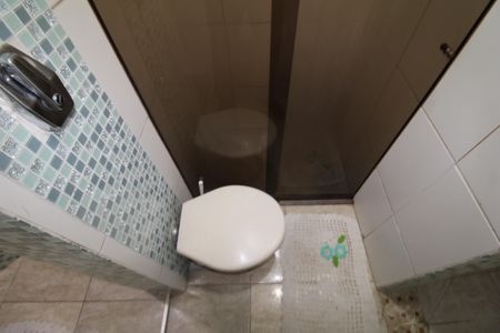 Casa à venda com 220m², 4 quartos e 2 vagasBanheiro