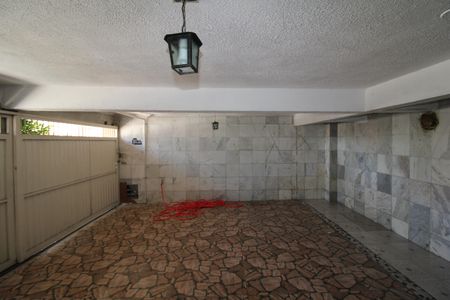 Casa à venda com 220m², 4 quartos e 2 vagasGaragem