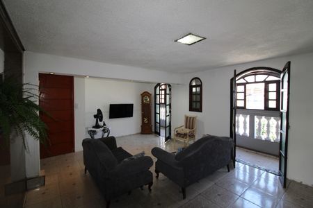 Sala de casa à venda com 4 quartos, 220m² em Vila Santa Maria, São Paulo