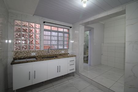 Casa à venda com 220m², 4 quartos e 2 vagasCozinha / Sala de Jantar 2