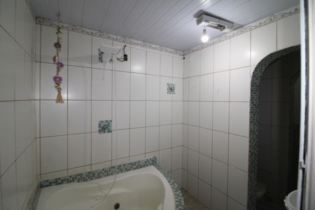 Casa à venda com 220m², 4 quartos e 2 vagasBanheiro