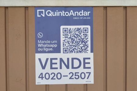 Casa à venda com 220m², 4 quartos e 2 vagasFachada