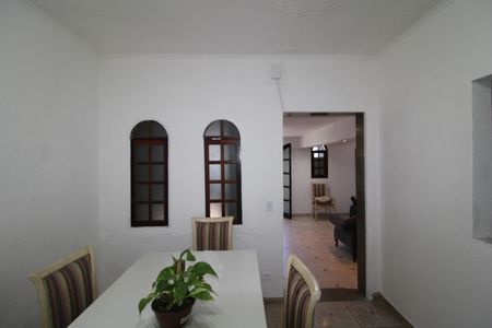 Casa à venda com 220m², 4 quartos e 2 vagasCozinha / Sala de Jantar