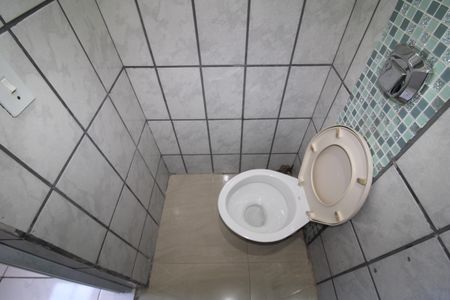 Casa à venda com 220m², 4 quartos e 2 vagasLavabo