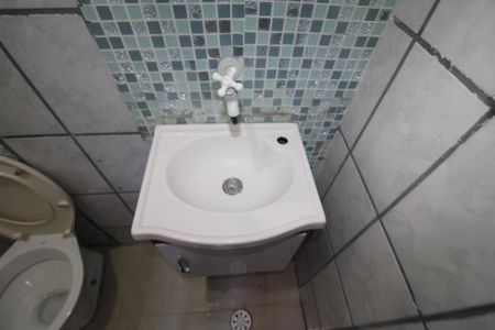 Casa à venda com 220m², 4 quartos e 2 vagasLavabo