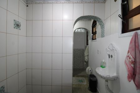 Casa à venda com 220m², 4 quartos e 2 vagasBanheiro