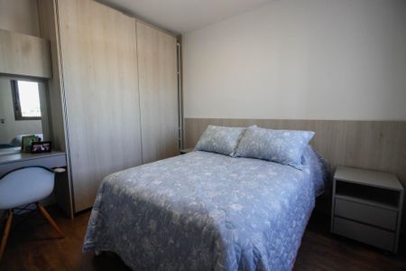 Apartamento à venda com 80m², 2 quartos e 2 vagasQuarto 2