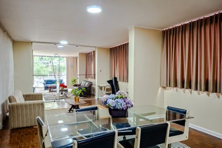 Apartamento à venda com 103m², 2 quartos e 1 vagaÁrea externa