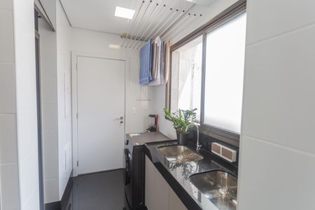 Apartamento à venda com 143m², 4 quartos e 3 vagas Apartamento à venda com 143m², 4 quartos e 3 vagasÁrea de Serviço