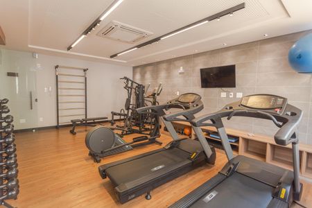 Apartamento à venda com 143m², 4 quartos e 3 vagas Apartamento à venda com 143m², 4 quartos e 3 vagasÁrea comum - Academia