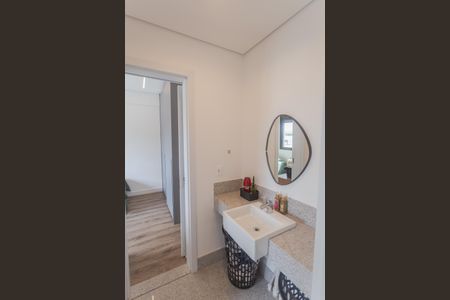 Apartamento à venda com 143m², 4 quartos e 3 vagas Apartamento à venda com 143m², 4 quartos e 3 vagasBanheiro da Semi-Suíte 1 e 2