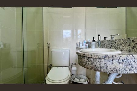 Apartamento à venda com 190m², 4 quartos e 2 vagasbanho