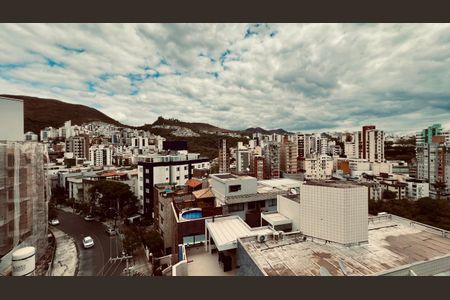 Apartamento à venda com 190m², 4 quartos e 2 vagasVista