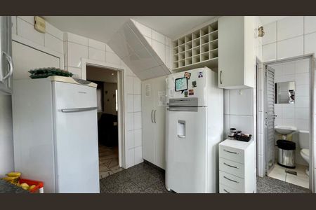 Apartamento à venda com 190m², 4 quartos e 2 vagascozinha