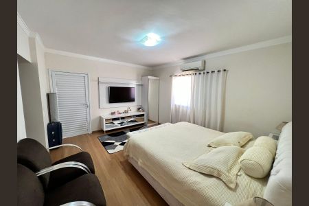 Casa de Condomínio à venda com 4 quartos, 270m² em Swiss Park, Campinas