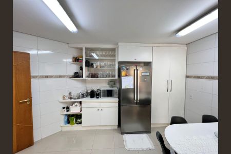 Casa de Condomínio à venda com 4 quartos, 270m² em Swiss Park, Campinas