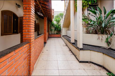 Casa à venda com 105m², 3 quartos e sem vagaÁrea externa