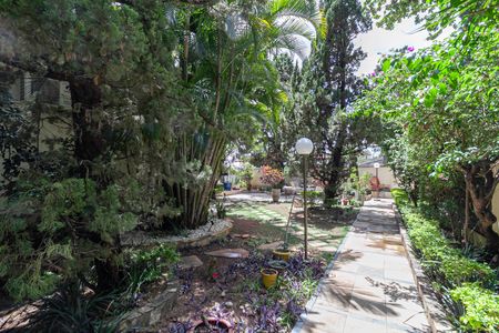 Casa à venda com 1200m², 4 quartos e 6 vagasJardim