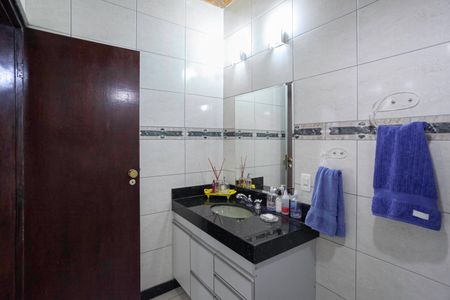 Casa à venda com 1200m², 4 quartos e 6 vagasBanheiro social 