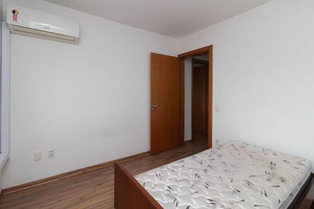 Apartamento à venda com 64m², 2 quartos e 1 vagaQuarto 2