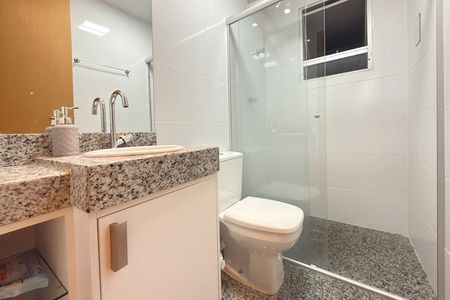 Apartamento para alugar com 62m², 2 quartos e 2 vagas Apartamento para alugar com 62m², 2 quartos e 2 vagasBanheiro