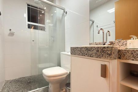Banheiro da Suíte 1 de apartamento para alugar com 2 quartos, 62m² em Cinquentenario, Belo Horizonte