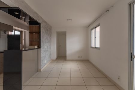 Sala de apartamento para alugar com 2 quartos, 78m² em Heliópolis, Belo Horizonte