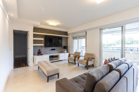 Apartamento à venda com 3 quartos, 153m² em Vila Romana, São Paulo