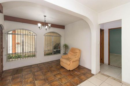 Casa à venda com 440m², 3 quartos e 7 vagasSala