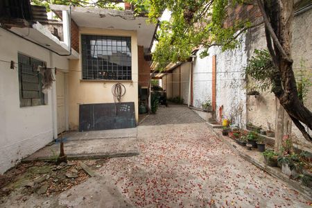 Casa à venda com 440m², 3 quartos e 7 vagasQuintal