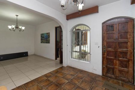 Casa à venda com 440m², 3 quartos e 7 vagasSala