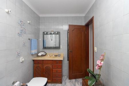 Casa à venda com 440m², 3 quartos e 7 vagasBanheiro da Suíte