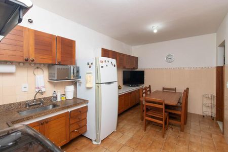 Casa à venda com 440m², 3 quartos e 7 vagasCozinha