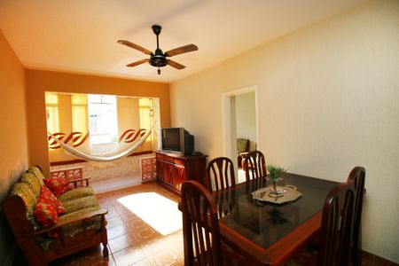 Sala de apartamento para alugar com 2 quartos, 70m² em Irajá, Rio de Janeiro