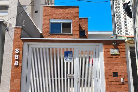 Casa à venda com 149m², 3 quartos e 1 vaga Casa à venda com 149m², 3 quartos e 1 vagaFachada