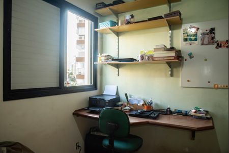 Apartamento à venda com 75m², 3 quartos e 2 vagasQuarto 2