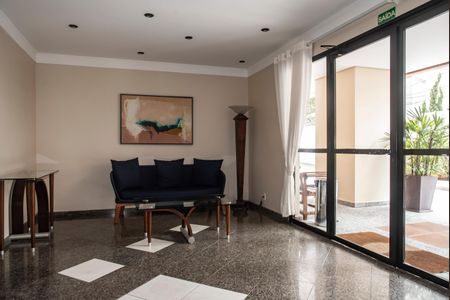Apartamento à venda com 75m², 3 quartos e 2 vagasHall social