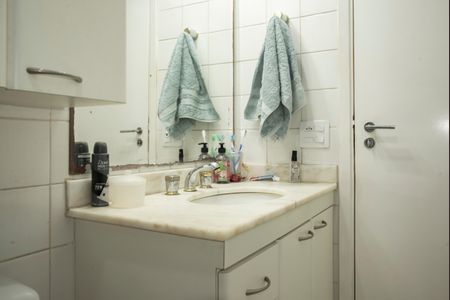 Apartamento à venda com 75m², 3 quartos e 2 vagasBanheiro