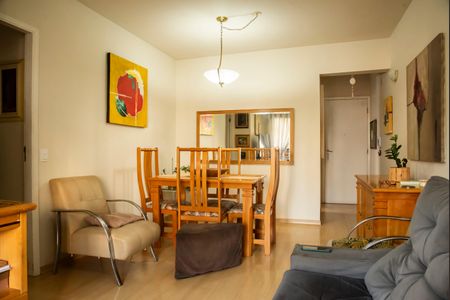 Apartamento à venda com 75m², 3 quartos e 2 vagasSala