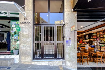 Apartamento à venda com 60m², 1 quarto e sem vagaFachada - Plaquinha