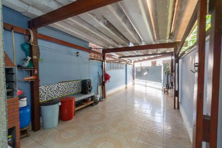 Casa à venda com 149m², 2 quartos e 2 vagas Casa à venda com 149m², 2 quartos e 2 vagasGaragem