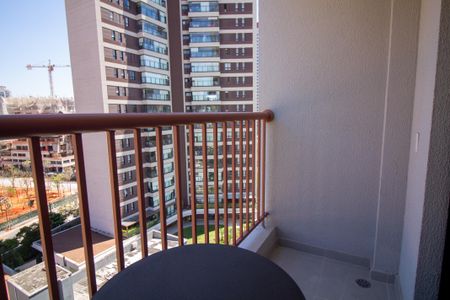 Studio para alugar com 25m², 1 quarto e sem vaga Studio para alugar com 25m², 1 quarto e sem vagaVaranda