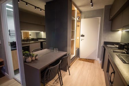 Cozinha de kitnet/studio à venda com 1 quarto, 25m² em Jardim das Acacias, São Paulo