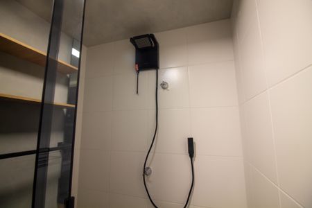 Banheiro de kitnet/studio à venda com 1 quarto, 25m² em Jardim das Acacias, São Paulo