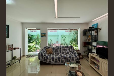 Sala  de casa para alugar com 3 quartos, 148m² em Santo Amaro, São Paulo